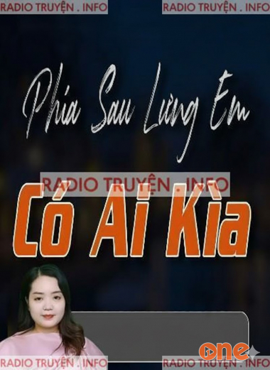 Phía Sau Lưng Em Có Ai Kìa